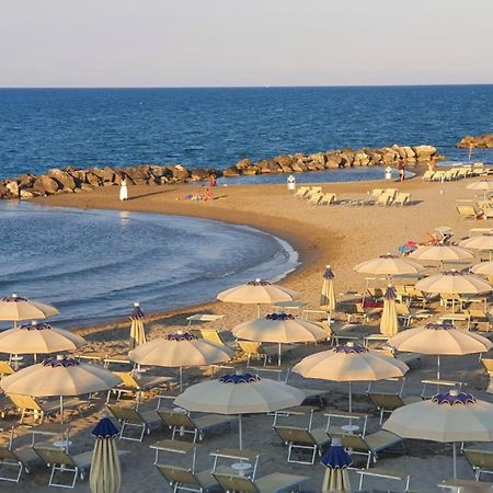 Hotel Holiday Sunshine Summer Misano Adriatico Eksteriør bilde