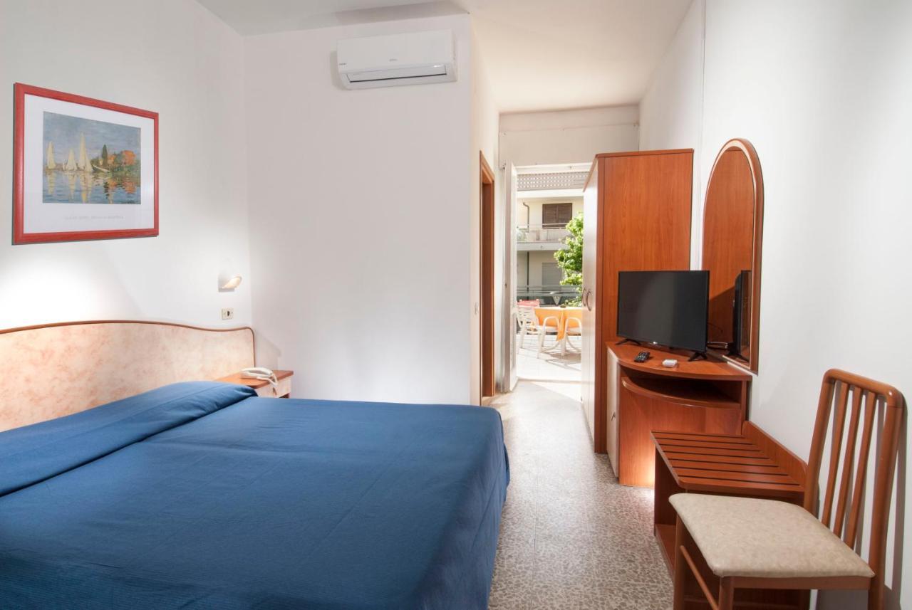 Hotel Holiday Sunshine Summer Misano Adriatico Eksteriør bilde