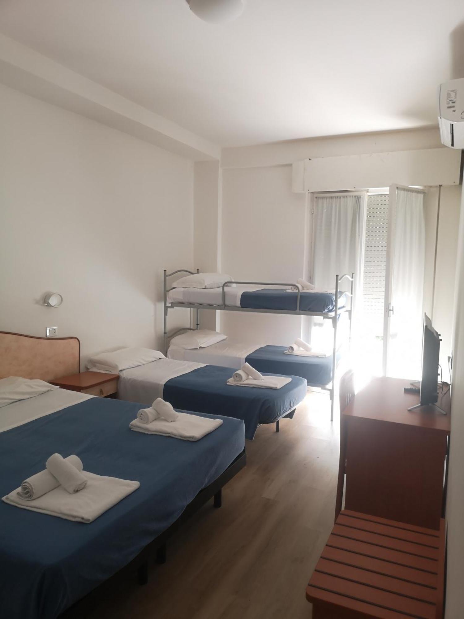 Hotel Holiday Sunshine Summer Misano Adriatico Eksteriør bilde